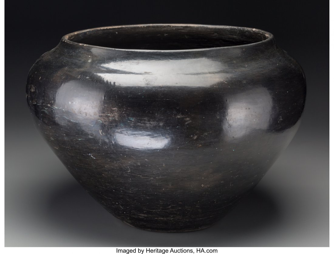 A Large Santa Clara Blackware Jar c. 1935   clay (1 of 2)