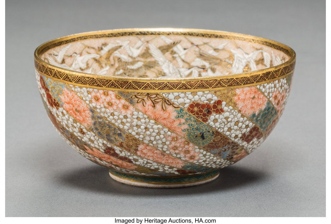 A Japanese Kinkozan Satsuma Tea Bowl with Hundre (1 of 5)