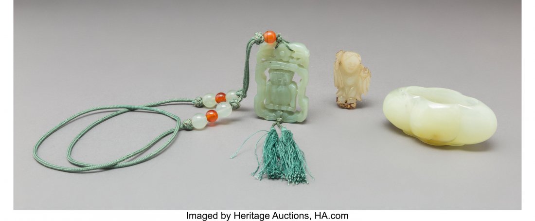 Three Chinese Carved Jade and Hardstone Items 2-: Three Chinese Carved Jade and Hardstone Items 2-3/8 inches (6.0 cm) (tallest, owl pendant)<