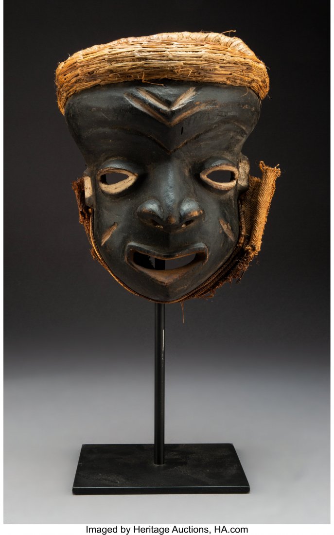 A Pende Mask, mbuya  Democratic Republic of Cong (1 of 4)
