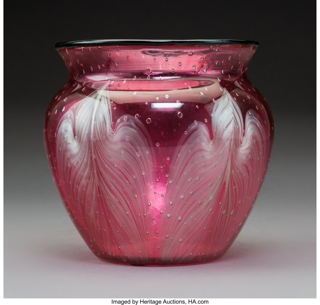 Loetz Ausführung 140 Glass Vase, circa 19: Loetz Ausführung 140 Glass Vase, circa 1912 Marks: CZECHO-SLOVAKIA 5-3/4 inches (14.6 cm) HID03101062020 © 2020 Heritage Auctions | All Rights Reserved
