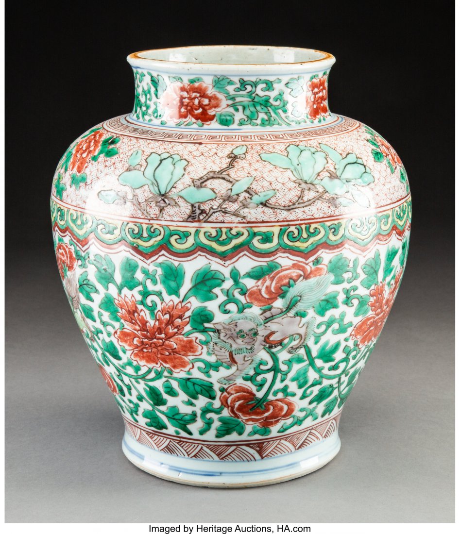 A Chinese Wucai Porcelain Jar, Ming Dynasty-Qing (1 of 2)