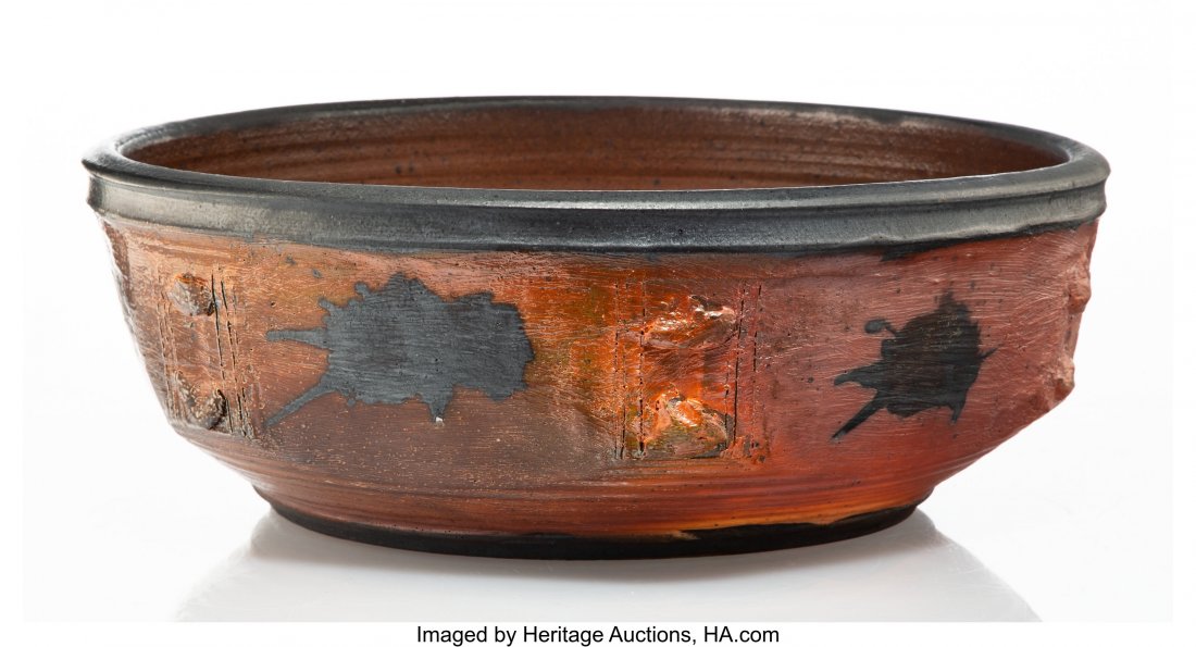 Otto & Vivika Heino (American, 20th Century) Cen: Otto & Vivika Heino (American, 20th Century) Center Bowl, 1995 Glazed stoneware 5-1/2 x 15 inches (14.0 x 38.1 cm) Incised to underside VIVIKA + OTTO, 95 HID03101062020 © 2020 Heritage Auctio