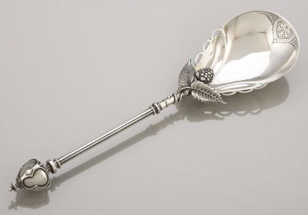 George Sharp Silver Nut Scoop, Gothic Dome