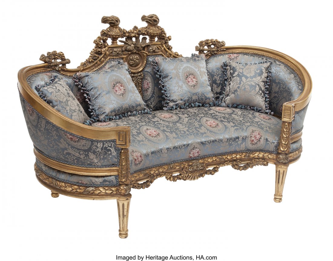 A French-Style Carved Wood and Gilt Kidney-Shape: A French-Style Carved Wood and Gilt Kidney-Shaped Settee 36 x 62-1/2 x 34 inches (91.4 x 158.8 x 86.4 cm) HID03101062020 © 2020 Heritage Auctions | All Rights Reserved