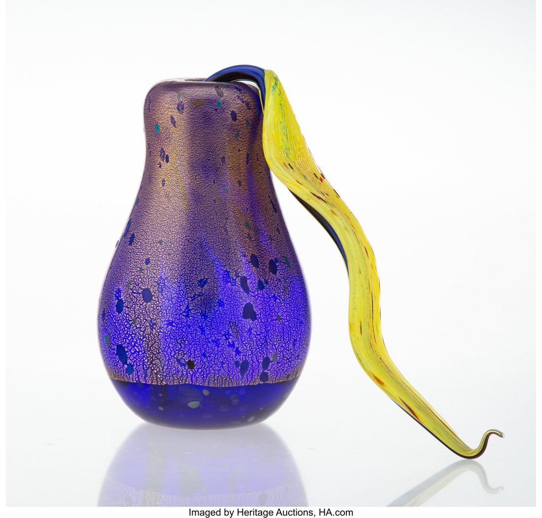 Dale Chihuly (American, b. 1941) Philodendron Ik: Dale Chihuly (American, b. 1941) Philodendron Ikebana, 2002, Portland Press Glass 10-1/2 x 12-1/2 x 6 inches (26.7 x 31.8 x 15.2 cm) Signed and inscribed PP02 HID03101062020 © 2020 Heritage Aucti