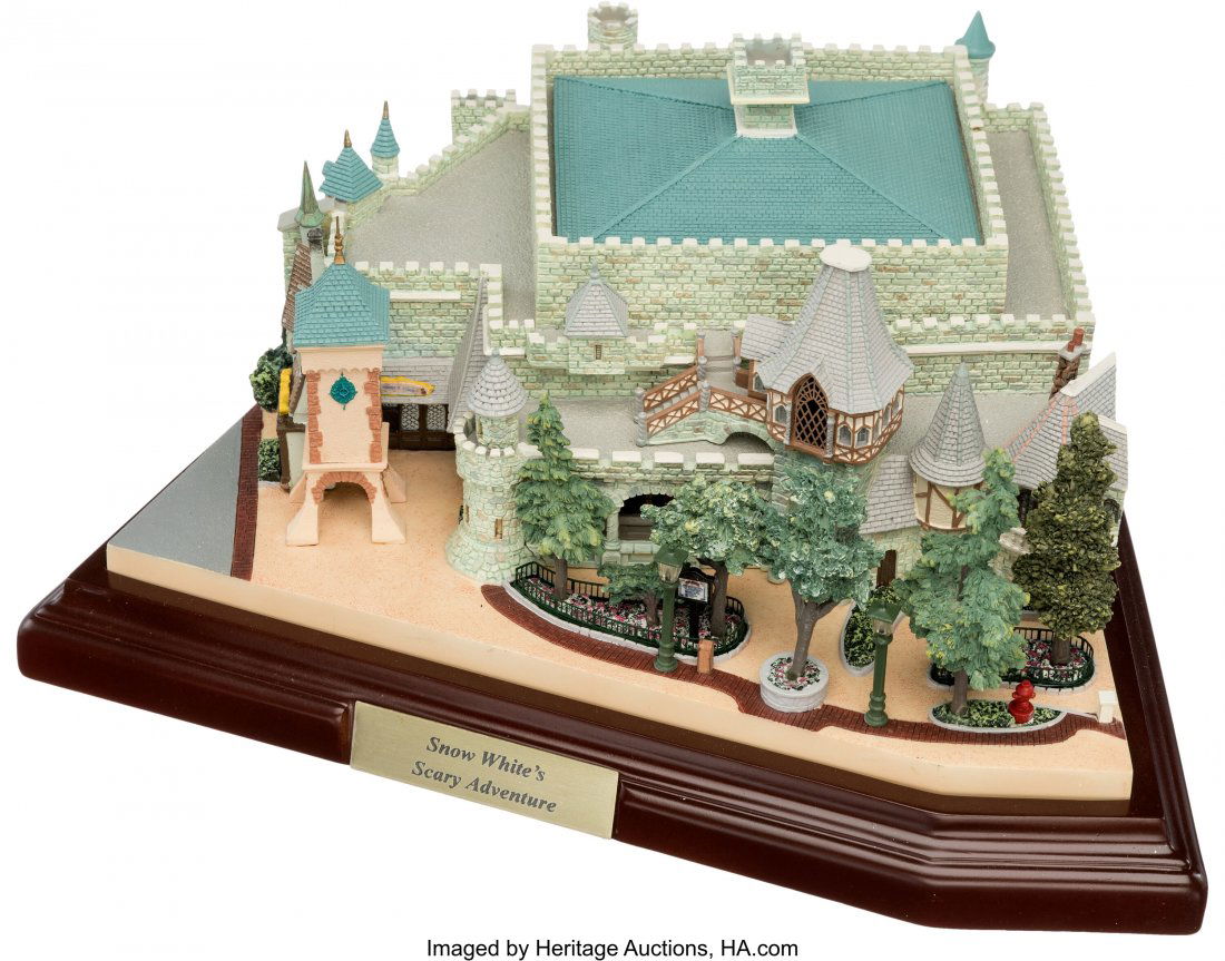 Disneyland Robert Olszewski Fantasyland Snow Whi (1 of 7)