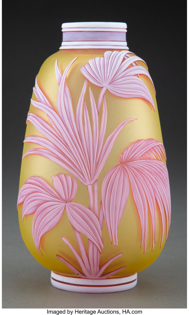 Thomas Webb & Sons Tricolor Cameo Glass Palm Vas: Thomas Webb & Sons Tricolor Cameo Glass Palm Vase, circa 1890 Marks: (shell-WEBB) 7 inches (17.8 cm) HID03101062020 © 2020 Heritage Auctions | All Rights Reserved