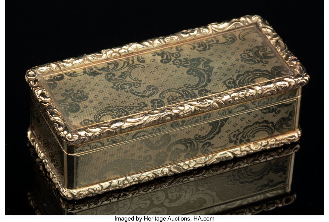 An English-Style 18K Gold Snuff Box (1 of 4)