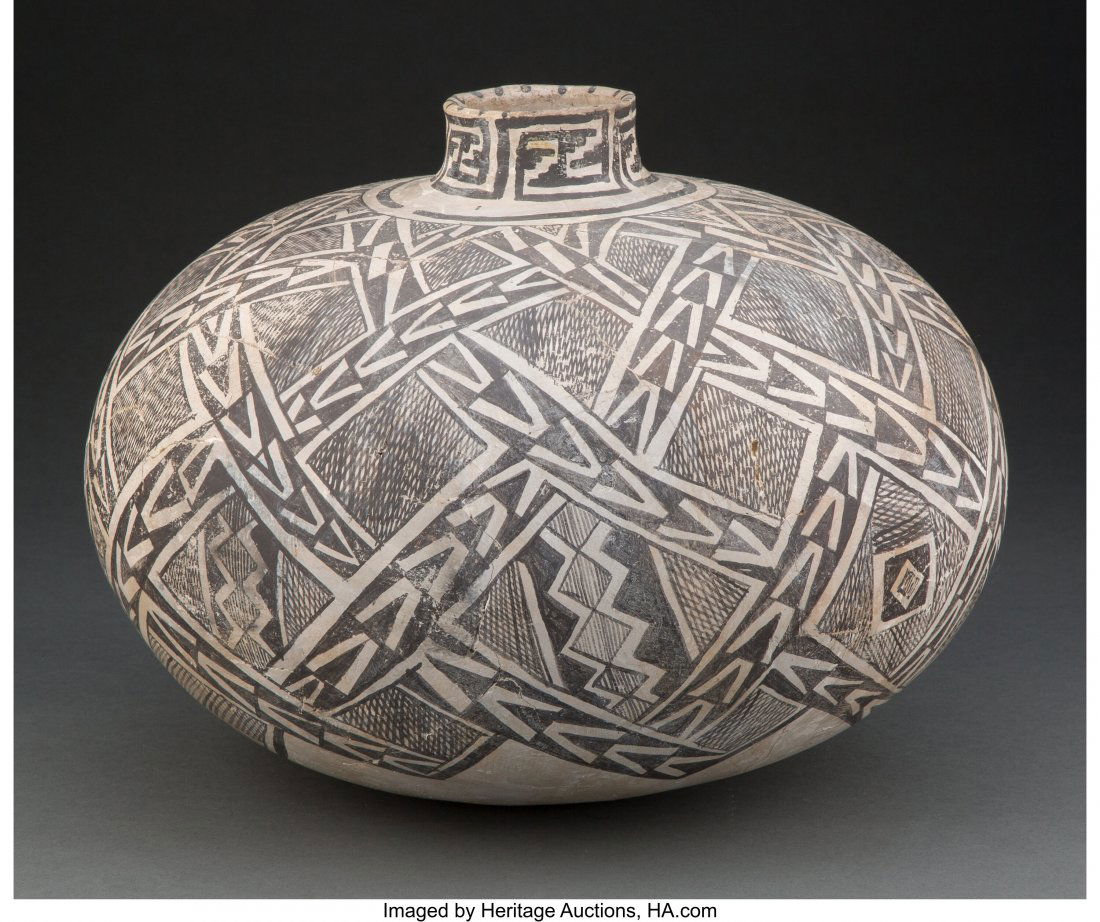 An Anasazi Black-On-White Storage Jar  c. 1200 A (1 of 3)