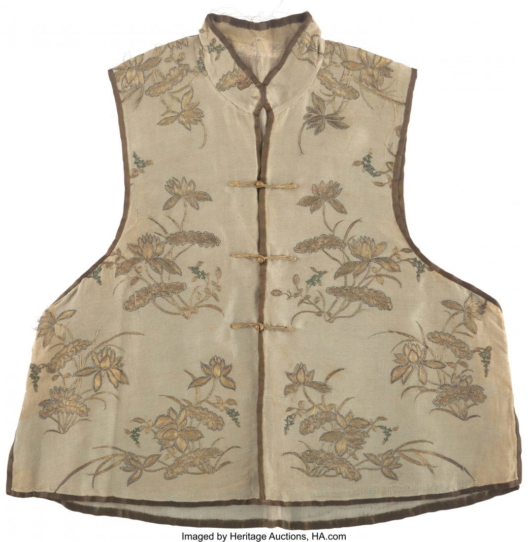A Chinese Embroidered Silk Ladies Summer Vest 24 (1 of 2)