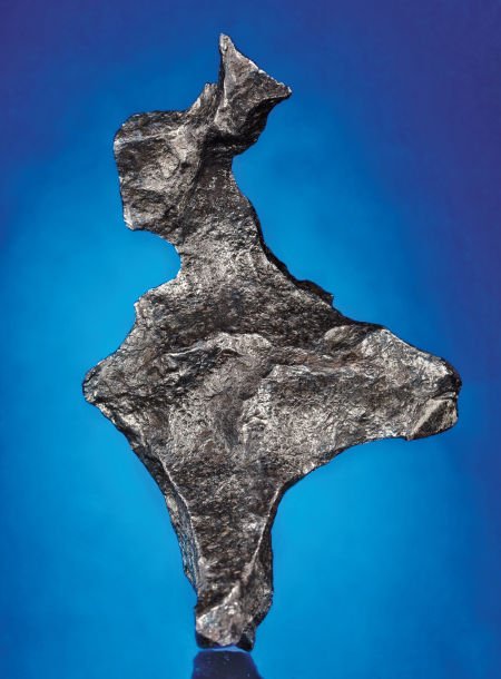 CANYON DIABLO - SCULPTURAL SPICULAR METEORITE FR: CANYON DIABLO - SCULPTURAL SPICULAR METEORITE FROM THE "CANYON OF THE DEVIL" Iron, coars