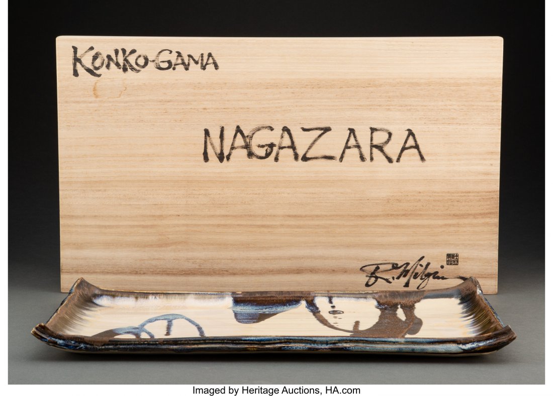 Richard Milgrim (American, b. 1955) Nagazara Ear: Richard Milgrim (American, b. 1955) Nagazara Earthenware 11 x 20-1/2 inches (27.9 x 52.1 cm) Incised RM with two-character seal mark stamped to underside HID03101062020 © 2020 Heritage Auctions |