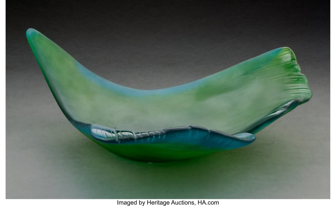 Daum Pâte de Verre Ginkgo Leaf Bowl with Origin: Daum Pâte de Verre Ginkgo Leaf Bowl with Original Fitted Box, late 20th century Marks: Daum France, 1 6 x 13 x 13-1/2 inches (15.2 x 33.0 x 34.3 c