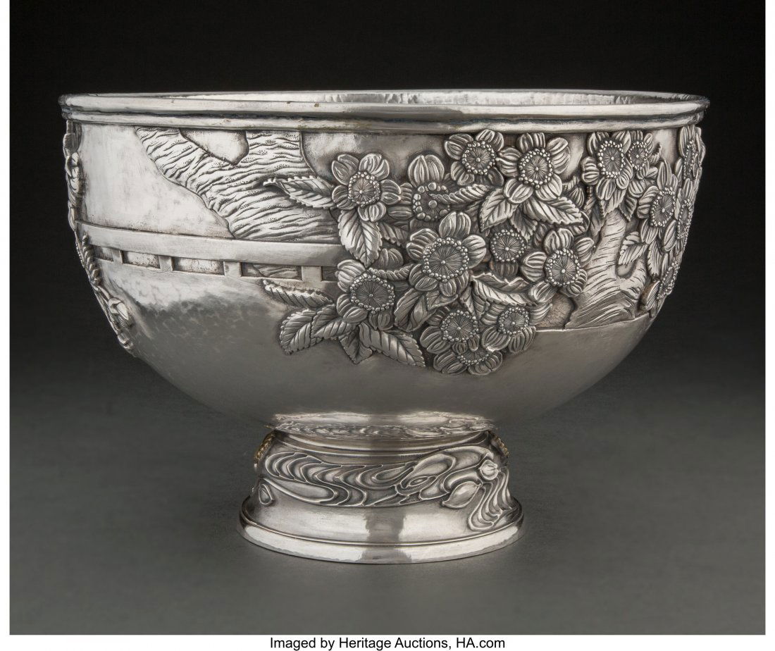 A Japanese Silver Footed Center Bowl, 20th centu (1 of 6)