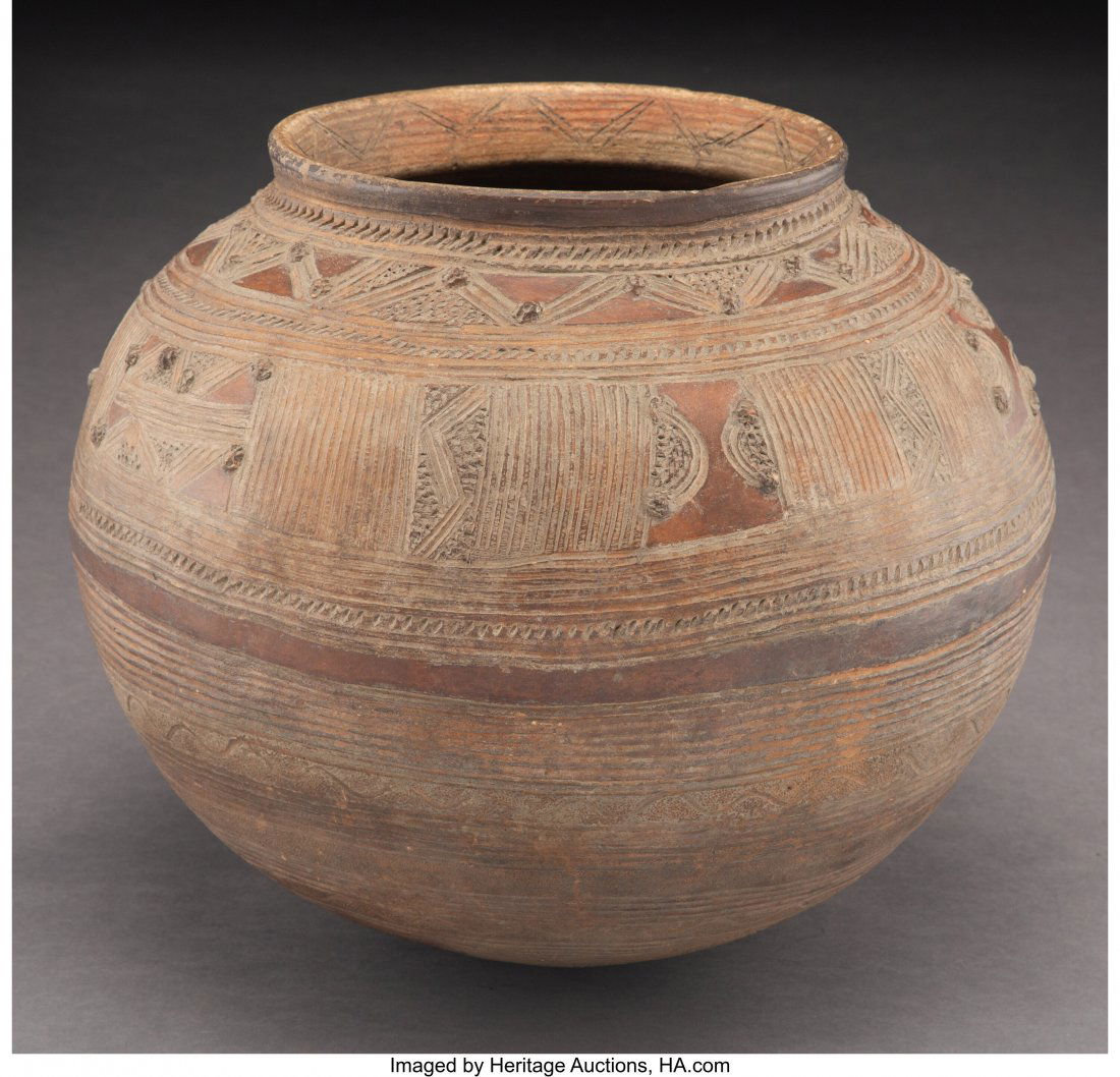 A Large Nupe Vessel  Nigeria, c. late 19th to ea (1 of 2)
