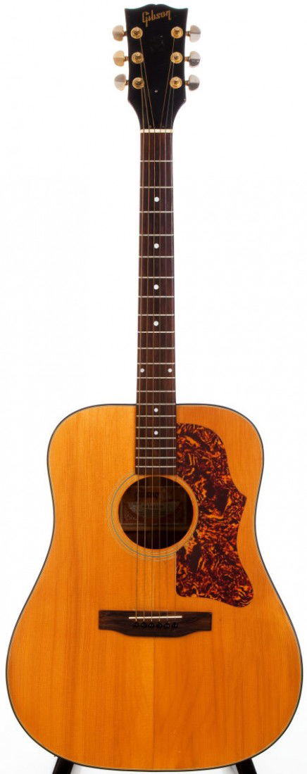 1970-72 Gibson J-50 Deluxe Natural Acoustic Guit: 1970-72 Gibson J-50 Deluxe Natural Acoustic Guitar, #990841. Center seam crack from bridg