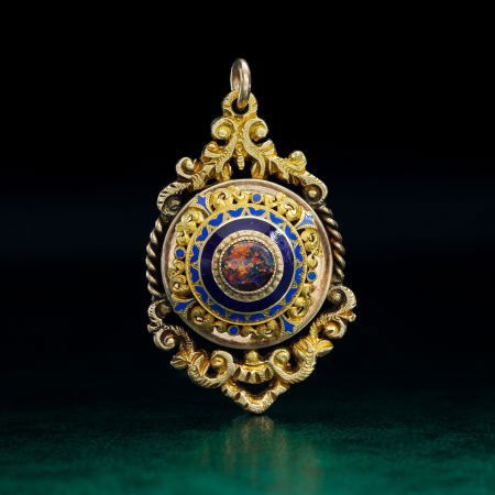 1908 Jack Johnson "Black Opal Trophy" Heavyweigh: 1908 Jack Johnson "Black Opal Trophy" Heavyweight Championship Pendant. The call for a "G