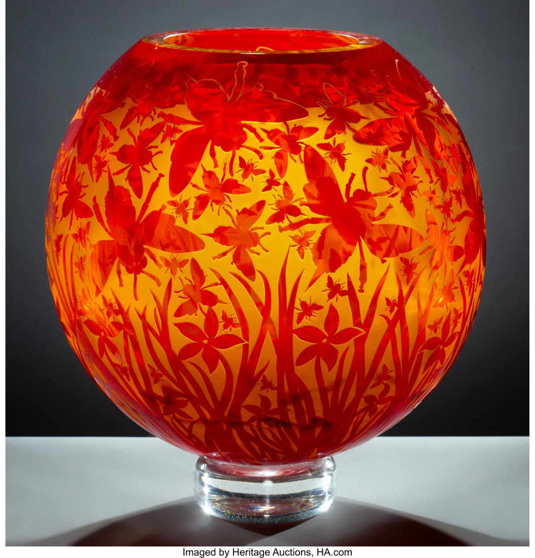 Duncan McClellan (American, b. 1955) Large Glass: Duncan McClellan (American, b. 1955) Large Glass Vessel With Bees, 2000 Cameo glass 16-1/2 x 14-1/2 inches (41.9 x 36.8 cm) Signed by the artist PROVENANCE: Freeman's, Philadelphia, Pennsylvania, Coll