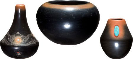 THREE SAN ILDEFONSO BLACKWARE ITEMS Tse Pe Gonzales and: THREE SAN ILDEFONSO BLACKWARE ITEMSTse Pe Gonzales and Dora Tse Pe, Dora Tse Pe, and Ba