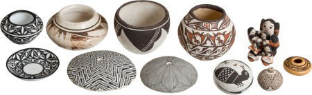 ELEVEN MINIATURE PUEBLO POTTERY ITEMS c. 1970 - 2000: ELEVEN MINIATURE PUEBLO POTTERY ITEMS c. 1970 - 2000 including six Acoma