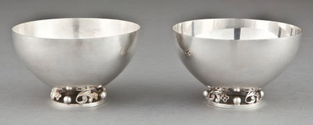 A PAIR OF WALTER MEYER SILVER BOWLS Walter Meye: A PAIR OF WALTER MEYER SILVER BOWLS Walter Meyer, West Orange, New Jersey, circa 1950