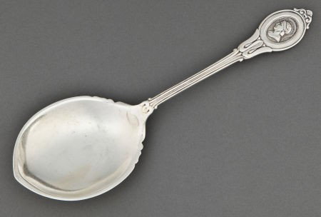 AN EDWARD MEAD COIN SILVER SERVING SPOON IN THE : AN EDWARD MEAD COIN SILVER SERVING SPOON IN THE MEDALLION PATTERN Edward E. Mead & Co
