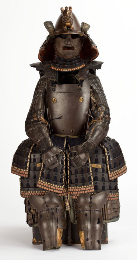 EDO PERIOD SAMURAI SUIT OF ARMOR WITH LACQUER AR: EDO PERIOD SAMURAI SUIT OF ARMOR WITH LACQUER ARMOR CHEST Japan, 18th century 49 i