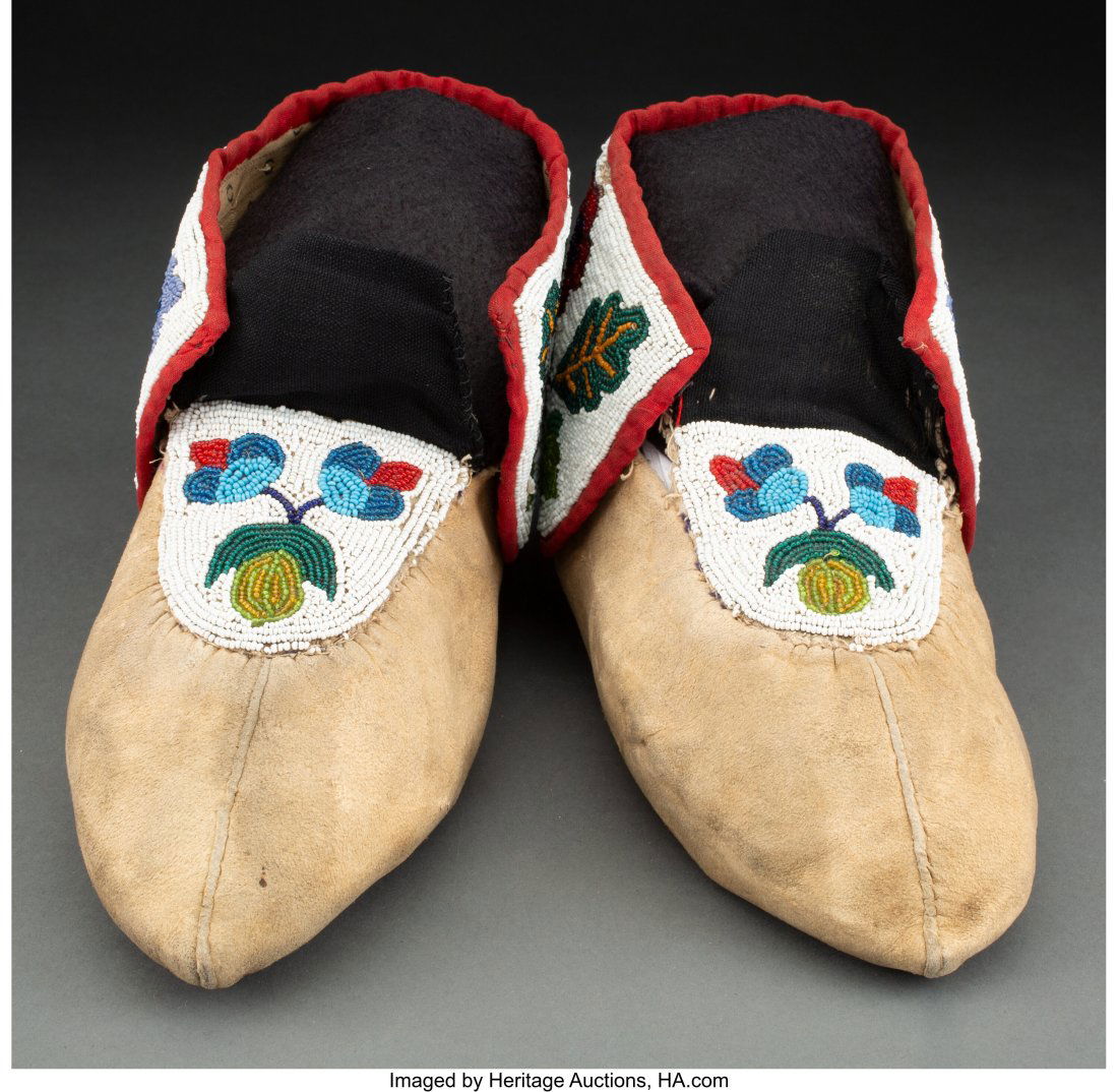 A Pair of Cree / Great Lakes Beaded Hide Moccasi (1 of 4)