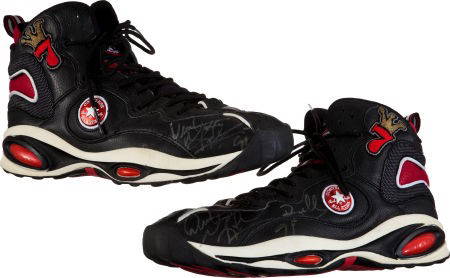 1997 98 Dennis Rodman Game Worn, Signed