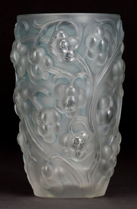 R. LALIQUE CLEAR AND FROSTED GLASS RAISINS VASE : R. LALIQUE CLEAR AND FROSTED GLASS RAISINS VASE WITH BLUE P