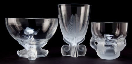 THREE LALIQUE CLEAR AND FROSTED GLASS VASES Pos: THREE LALIQUE CLEAR AND FROSTED GLASS VASES Post 1945 Engraved: Lalique, France