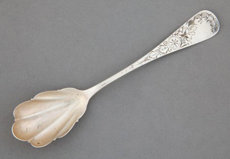 A WHITING SILVER SUGAR SHELL Whiting Manufactur: A WHITING SILVER SUGAR SHELL Whiting Manufacturing Company, New York, New York, circa