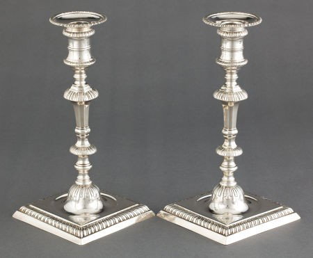 A PAIR OF JOHN PERRY GEORGE II SILVER CANDLESTIC: A PAIR OF JOHN PERRY GEORGE II SILVER CANDLESTICKS John Perry, London, England, circa