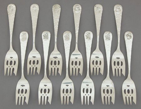 TWELVE DUHME SILVER MEDALLION PATTERN SALAD FORK: TWELVE DUHME SILVER MEDALLION PATTERN SALAD FORKS <