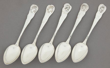 FIVE DUHME SILVER MEDALLION PATTERN TEASPOONS T: FIVE DUHME SILVER MEDALLION PATTERN TEASPOONS T