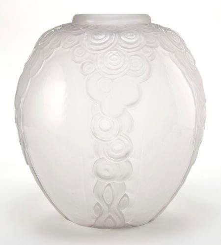 AN ANDRÉ HUNEBELLE GLASS VASE André Hunebelle,: AN ANDRÉ HUNEBELLE GLASS VASE André Hunebelle, Paris, France, circa 1930 Marks: <