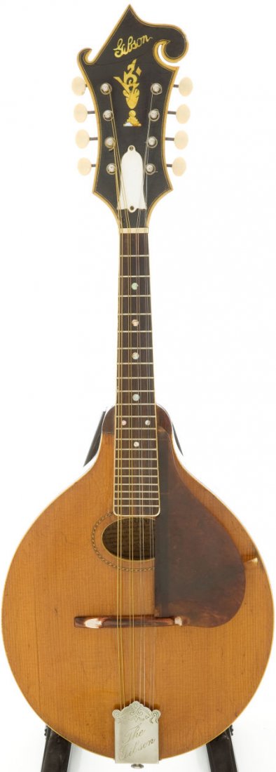 1913 Gibson A-1 Mandolin, Serial # 15135.: 1913 Gibson A-1 Mandolin, Serial # 15135. Body of mandolin has original finish F style ne
