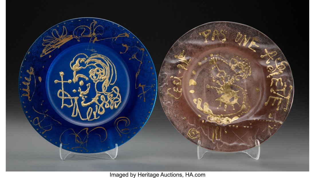 Salvador Dalí (Spanish, 1904-1989) Triomphale &: Salvador Dalí (Spanish, 1904-1989) Triomphale & Ceci N'Est Pas Une Assiette, 1970, Daum Partial gilt pâte de verre 0-3/4 x 10-3/8 inches (2 x