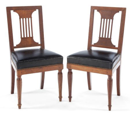 A PAIR OF FRENCH JACOB FRÈRES EMPIRE WALNUT SIDE: A PAIR OF FRENCH JACOB FRÈRES EMPIRE WALNUT SIDE CHAIRS Paris, France, circa 1829
