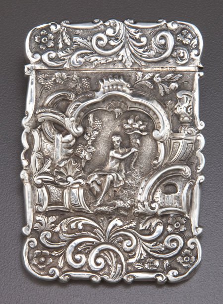 A NATHANIEL MILLS GEORGE IV SILVER CARD CASE Na: A NATHANIEL MILLS GEORGE IV SILVER CARD CASE Nathaniel Mills, Birmingham, England, ci