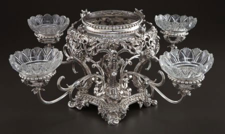 A JOHN & THOMAS SETTLE GEORGE IV SILVER AND GLAS: A JOHN & THOMAS SETTLE GEORGE IV SILVER AND GLASS EPERGNE John & Thomas Settle, Sheff
