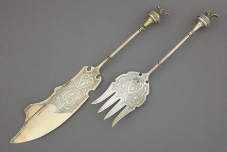 A GEORGE SHARP TWO-PIECE SILVER AND SILVER GILT: A GEORGE SHARP TWO-PIECE SILVER AND SILVER GILT FIGURAL FISH SERVING SET George B. Sh