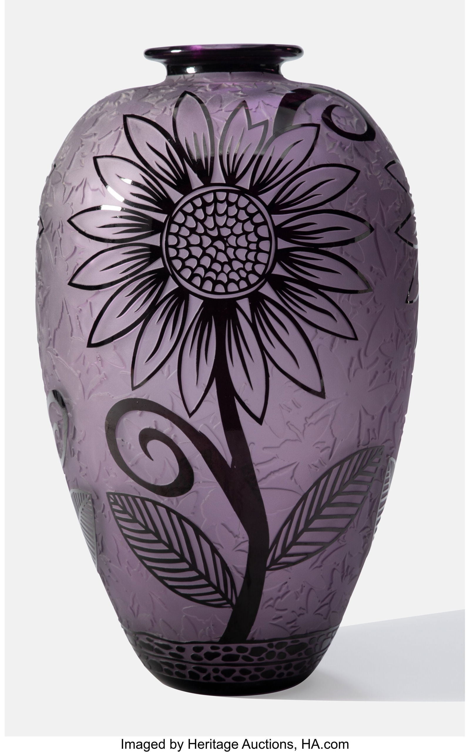 Duncan McClellan Sunflower Vase USA Cameo glass: Duncan McClellan Sunflower Vase USA Cameo glass 17 x 10 inches (43.2 x 25.4 cm) HID03101062020 © 2024 Heritage Auctions | All Rights Reserved