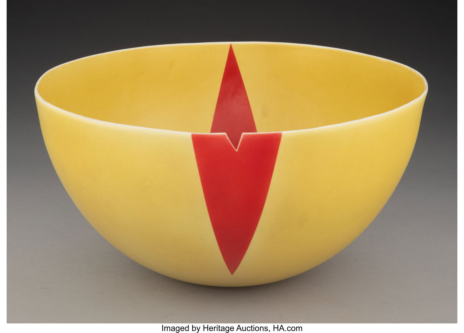 Phillip Maberry Bowl, late 20th century USA Pol: Phillip Maberry Bowl, late 20th century USA Polychromed porcelain 6-1/2 x 12 inches (16.5 x 30.5 cm) HID03101062020 © 2024 Heritage Auctions | All Rights Re
