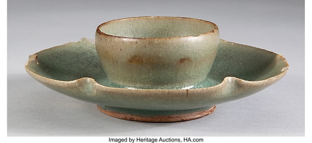 78046&colon; A Chinese Donggou Ware Celadon Glazed Cup Holder