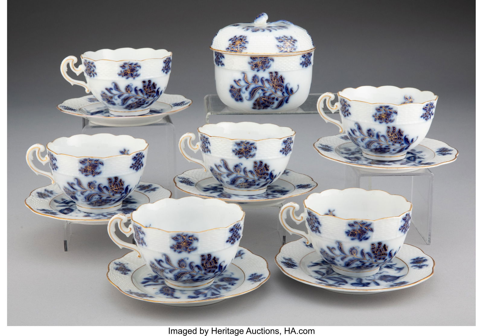 A Thirteen-Piece Herend Partial Gilt Porcelain T (1 of 3)