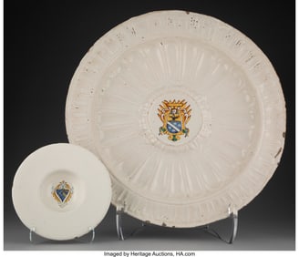 61033: A Bianco di Faenza Maiolica Armorial Charger and