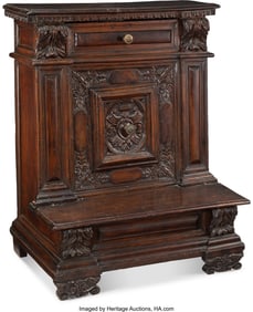 61052: An Italian Renaissance Carved Walnut Prie Dieu 3