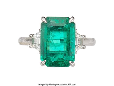 55194: Emerald, Diamond, Platinum Ring  Stones: Rectang